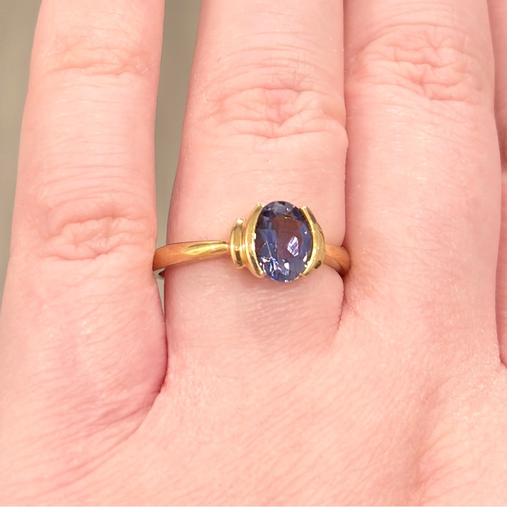 18K Iolite Ring, Natural Violet Oval Cut, Size 8.25, Yellow Gold, Solitaire - Picture 6 of 17